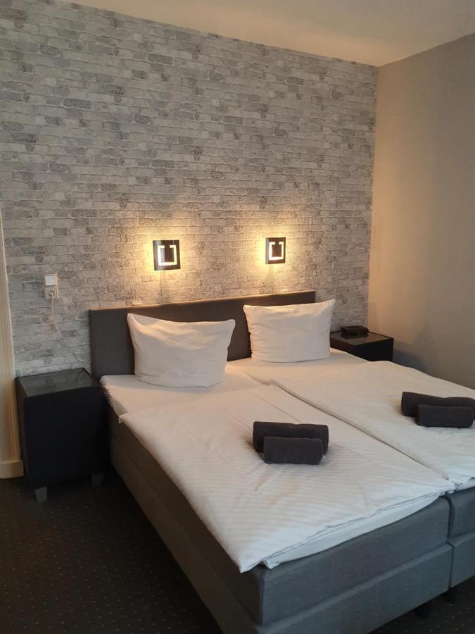 Hotel Restaurant Zum Hollaender Hof Bad Arolsen Ngoại thất bức ảnh